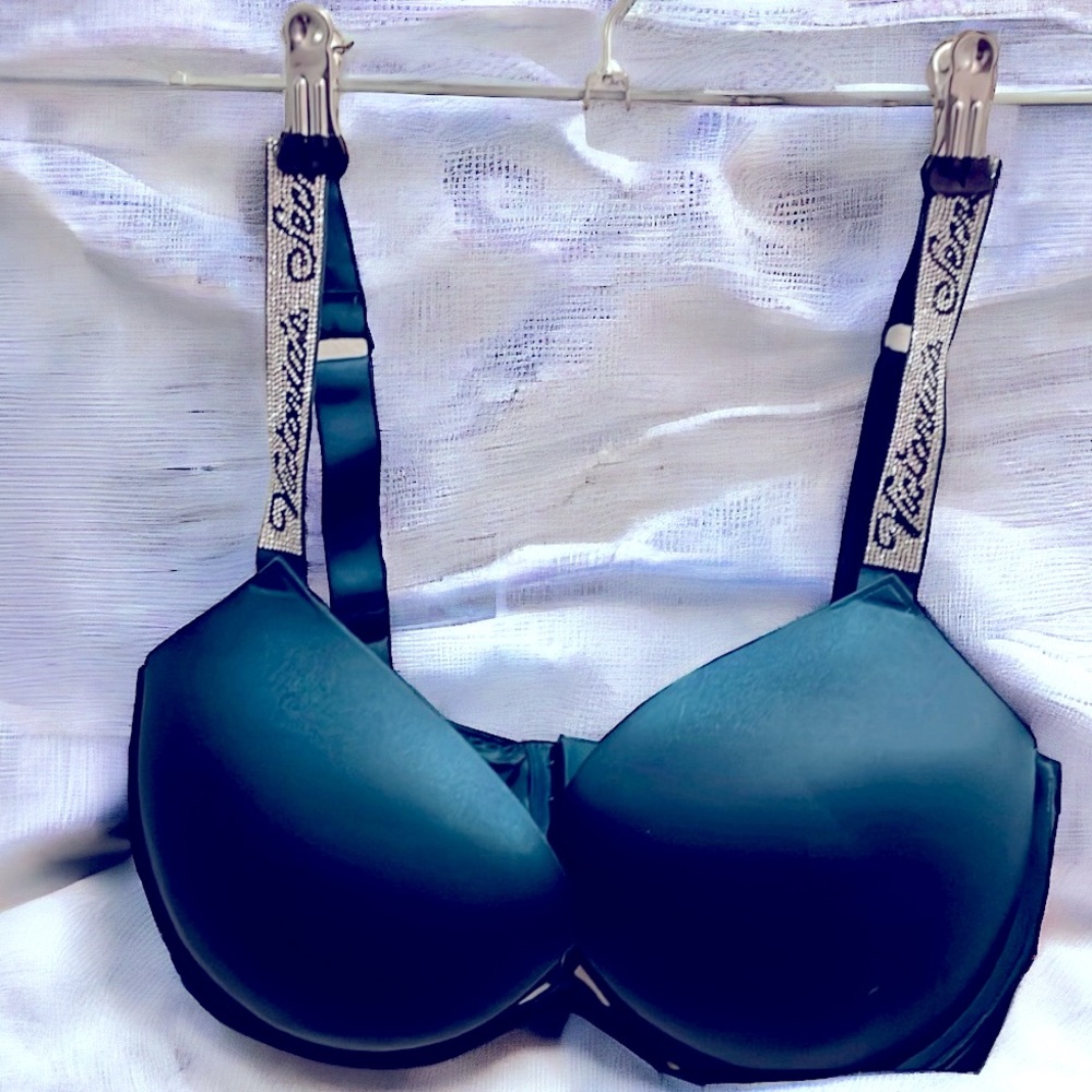 Victoria’s Secret NWOT Bombshell Plunge Bra